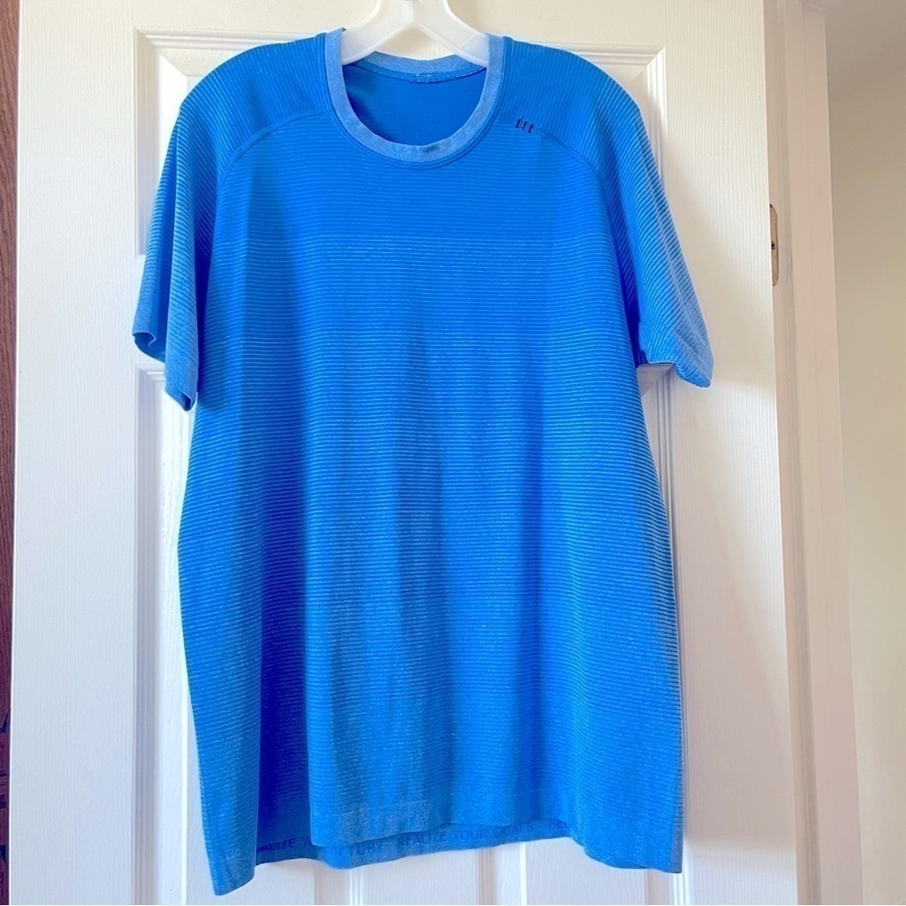 Lululemon Metal Vent Crew Short Sleeve Tee Men Size L Running Golf Hiking Blue